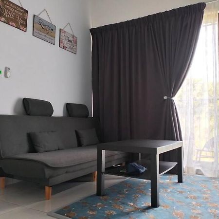 H&H Lovely Homestay In Nilai Zewnętrze zdjęcie