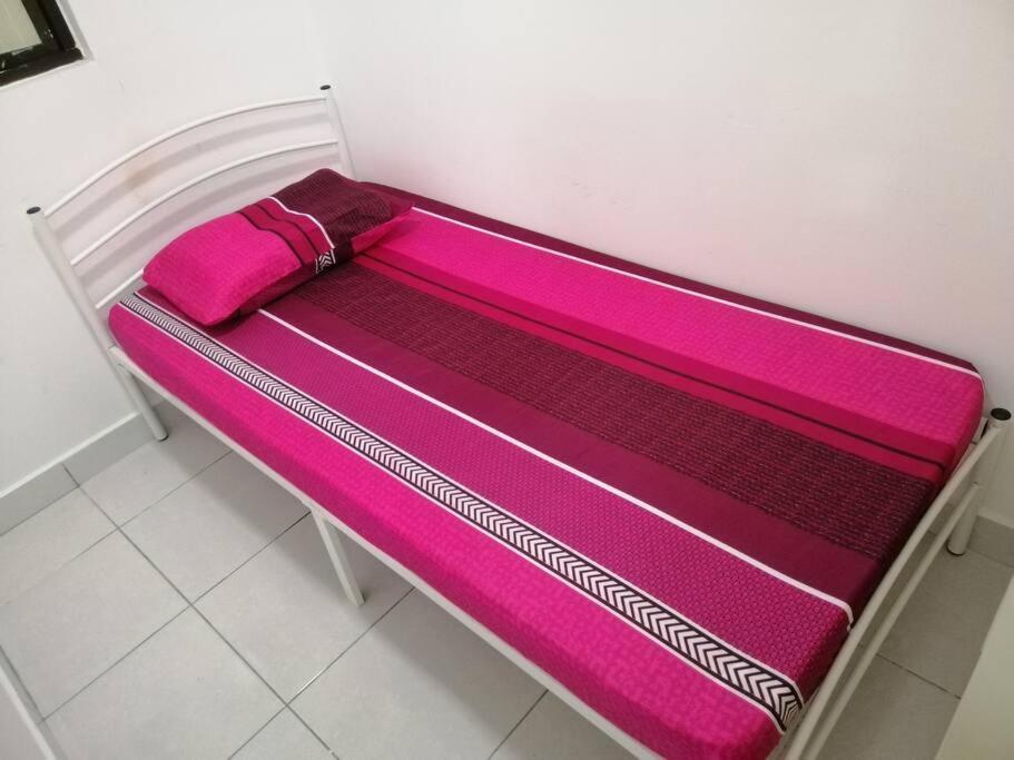 H&H Lovely Homestay In Nilai Zewnętrze zdjęcie