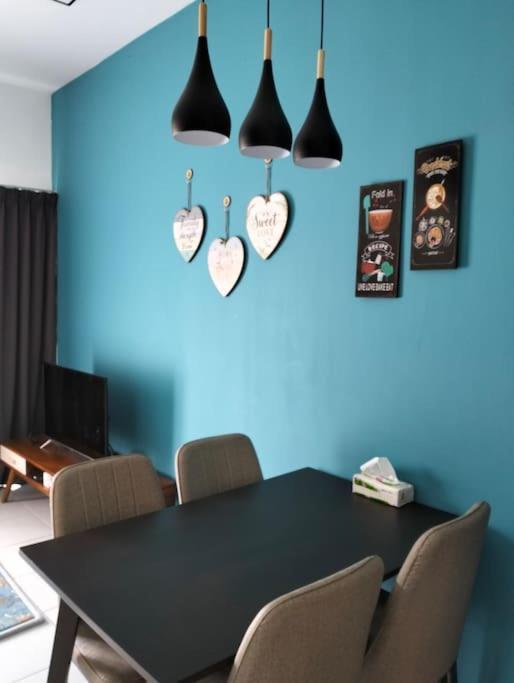 H&H Lovely Homestay In Nilai Zewnętrze zdjęcie